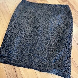 Willi Smith Beautiful Gold and Black Women’s Shimmer Skirt